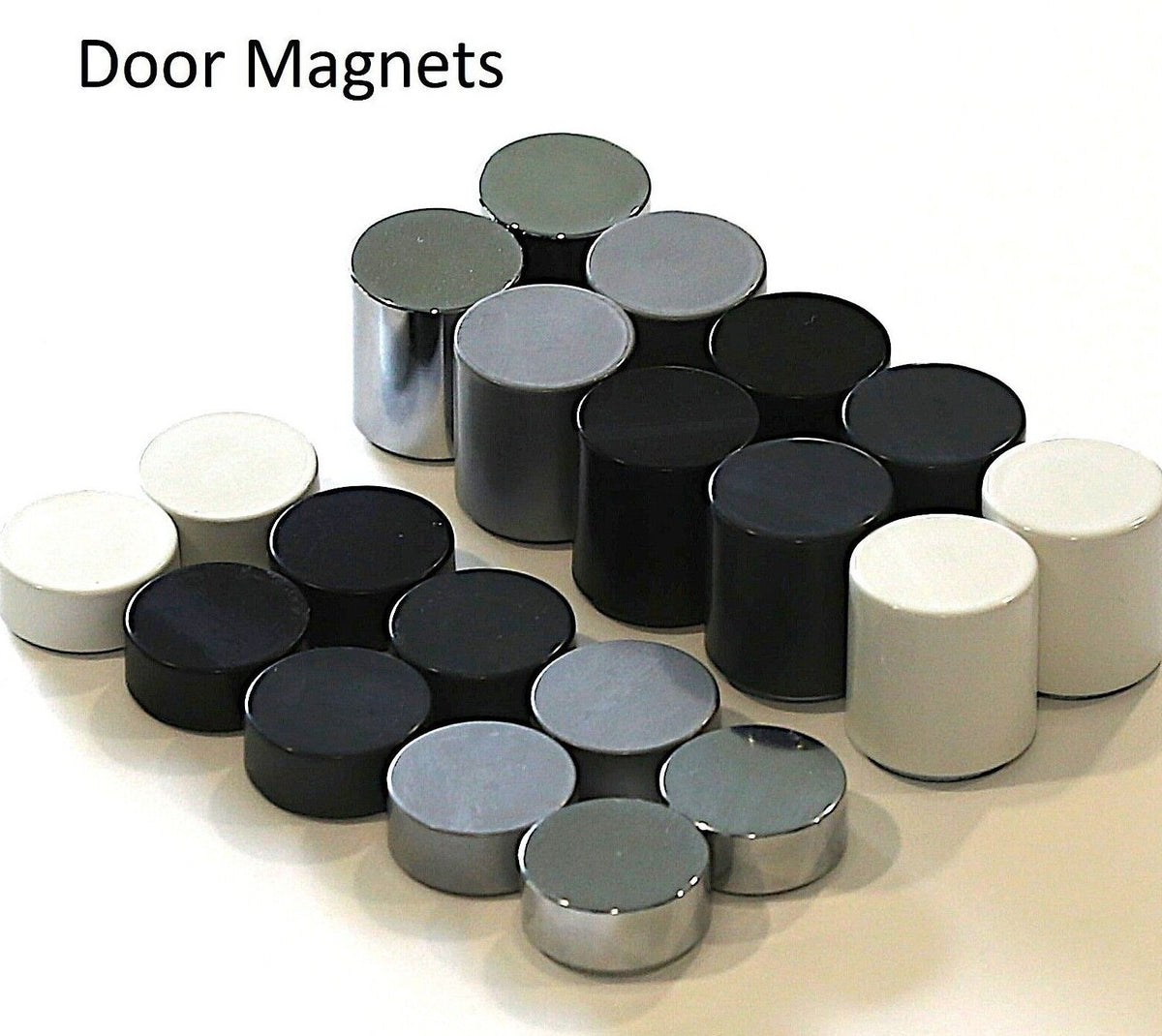 Bifold door magnetic catch